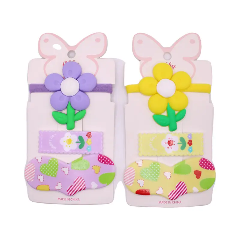 Set de pinzas infantiles con flores y calcetines